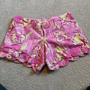 Lilly Pulitzer Pink Yellow Floral Buttercup Scalloped Shorts Size 6